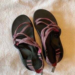 Girl’s Chaco Z sandals